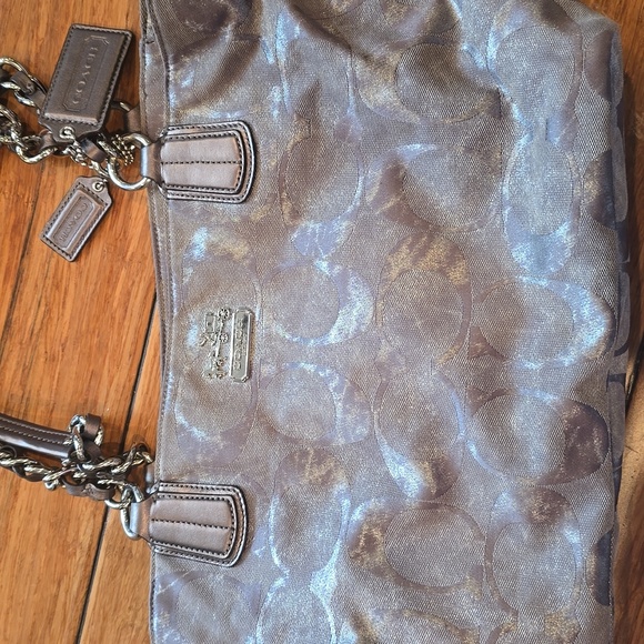 Coach Bag - Picture 9 of 16